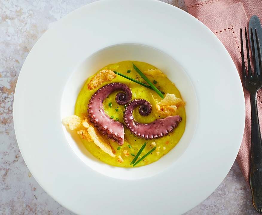 Abbracci di polpo su crema di patate allo zafferano Protein