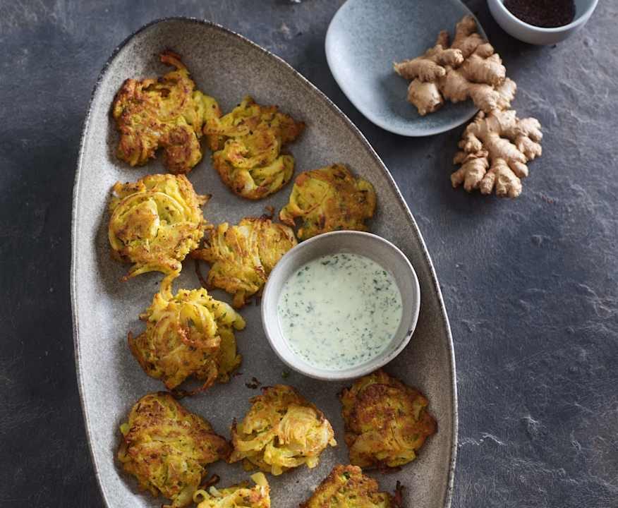 Bhajis di cipolla con salsa allo yogurt e coriandolo Low Fat