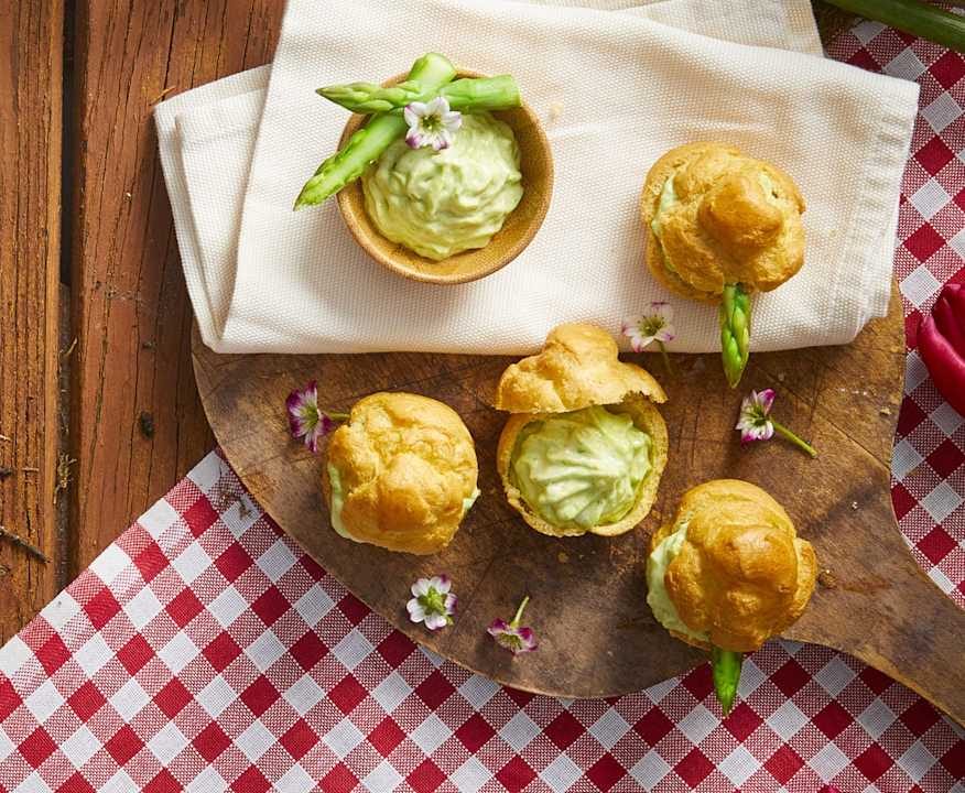 Bignè con crema di asparagi Low Fat