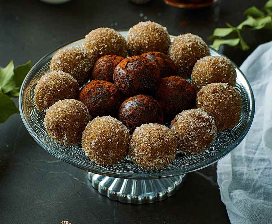 Bis di tartufini: pandoro e pistacchio; cioccolato e amaretti Protein