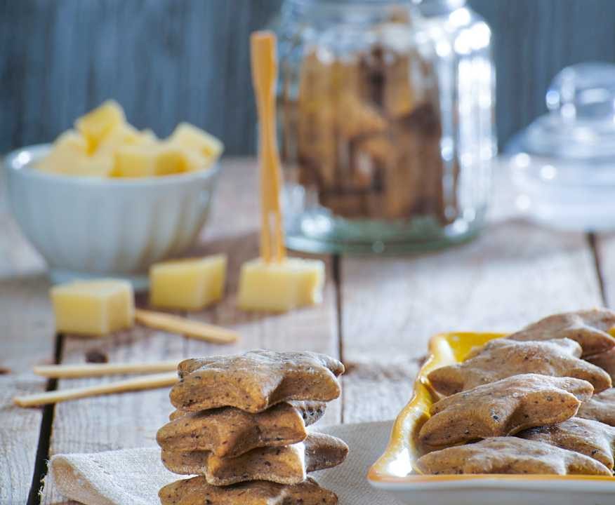 Biscotti salati con olive nere e semi di chia Protein