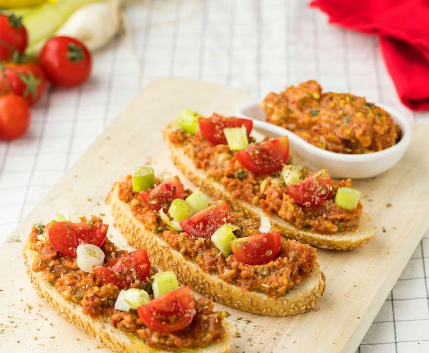 Bruschette con patè di pomodori secchi all'arancio Low Carb