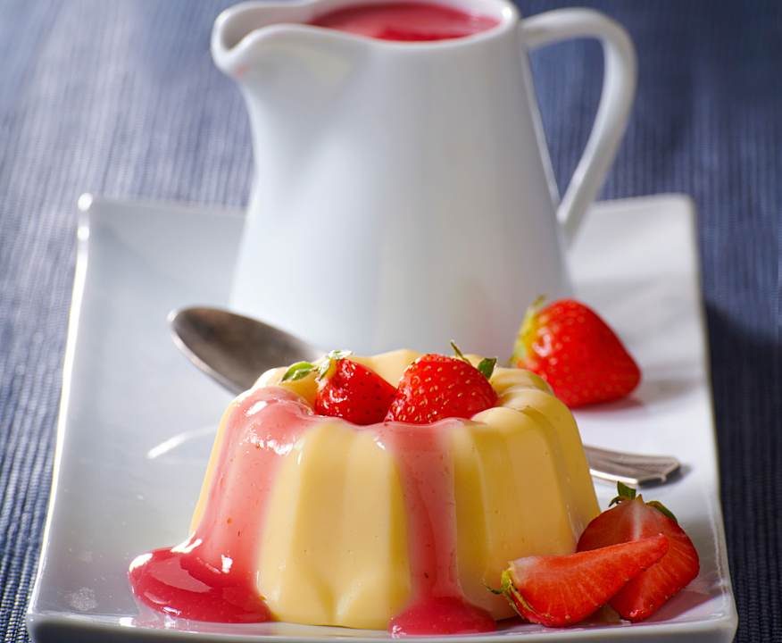 Budino al miele e rum con salsa alle fragole Low Carb