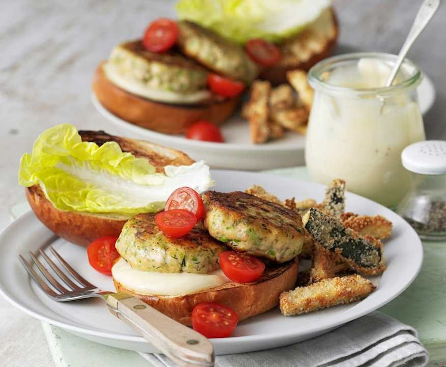 Burger aromatici di salmone con zucchine al Parmigiano Protein
