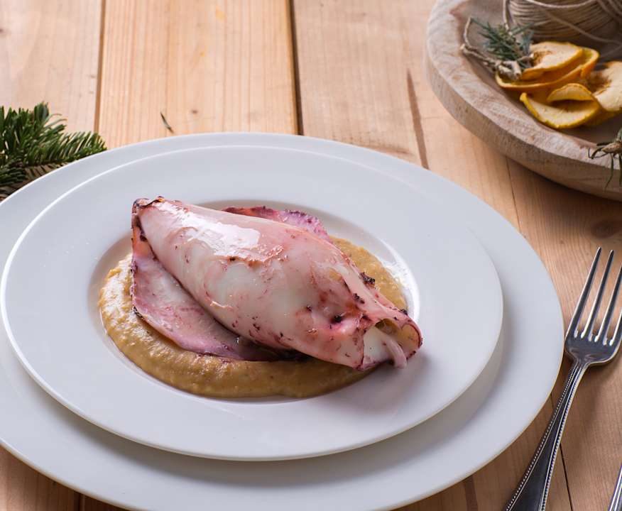 Calamari ripieni su crema di pane Low Carb