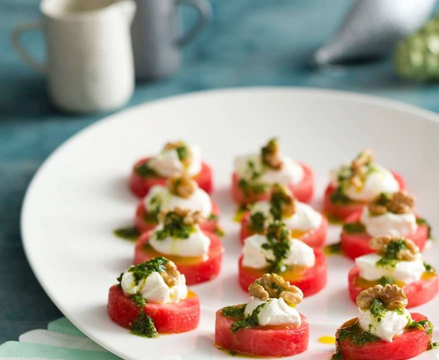 Canapè di anguria con feta e noci Protein