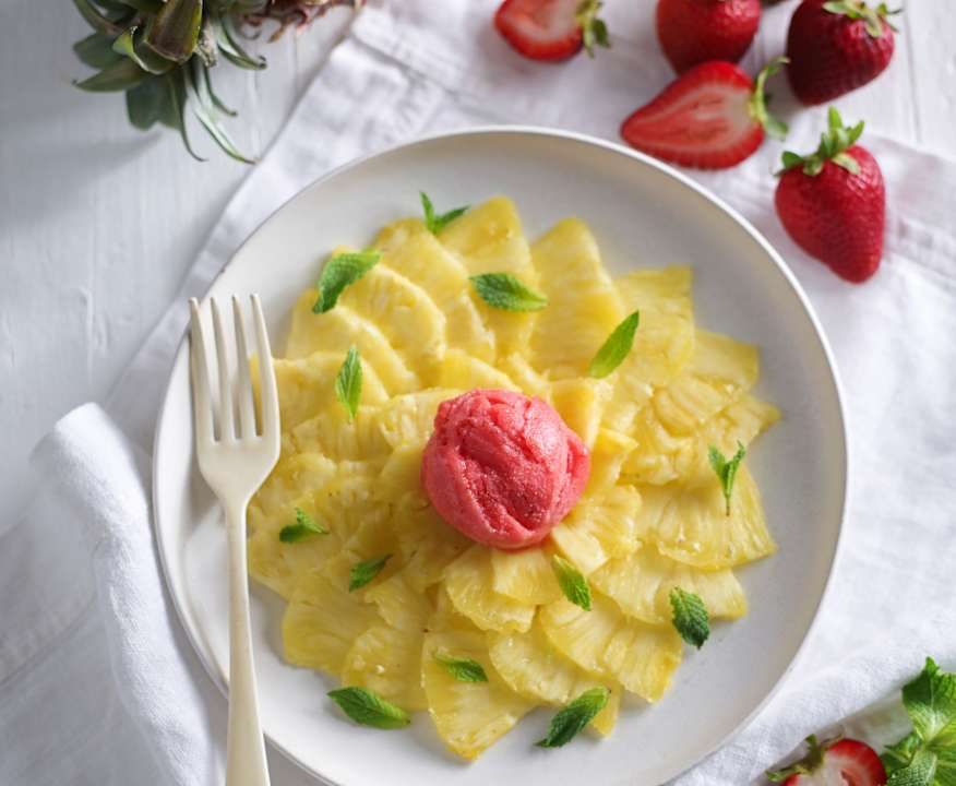 Carpaccio di ananas con sorbetto Protein