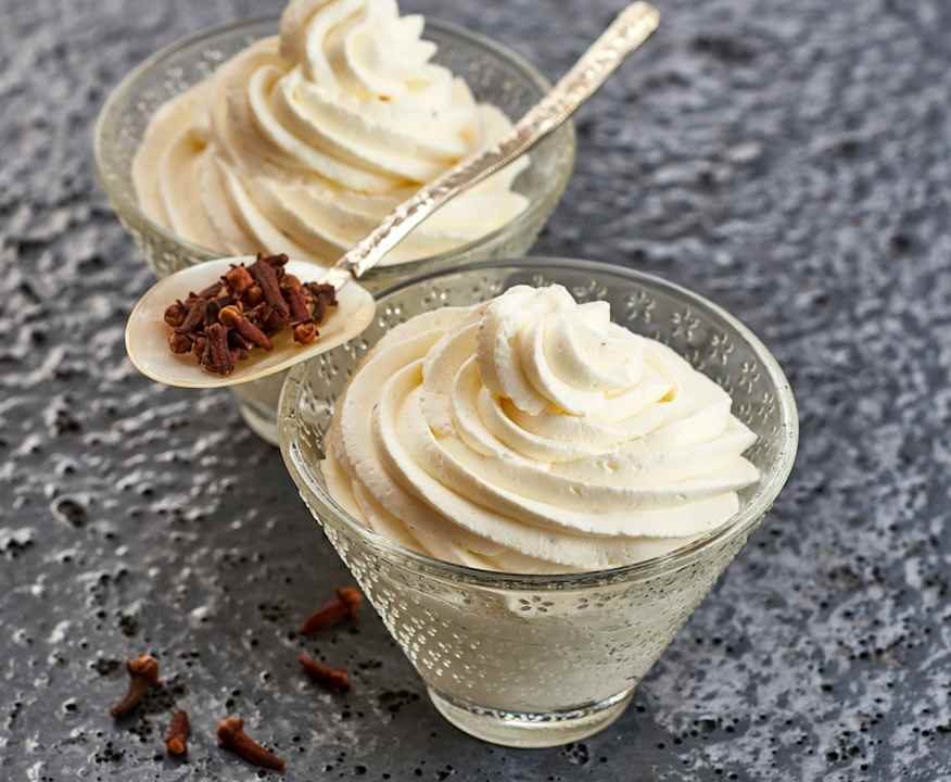 Chantilly ai chiodi di garofano Low Carb