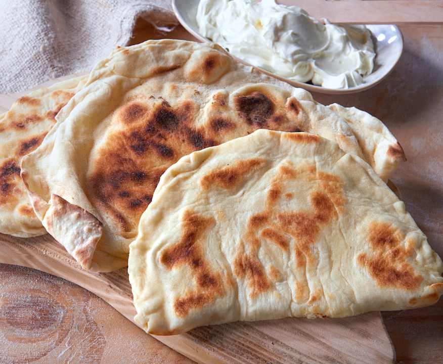 Cheese naan Protein