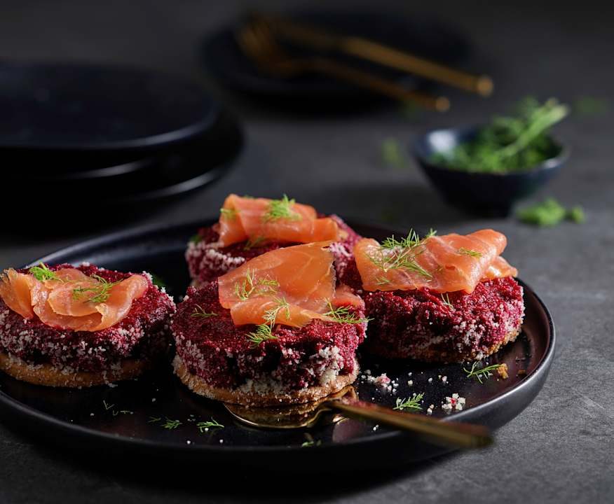 Cheesecake alle barbabietole con salmone affumicato Protein