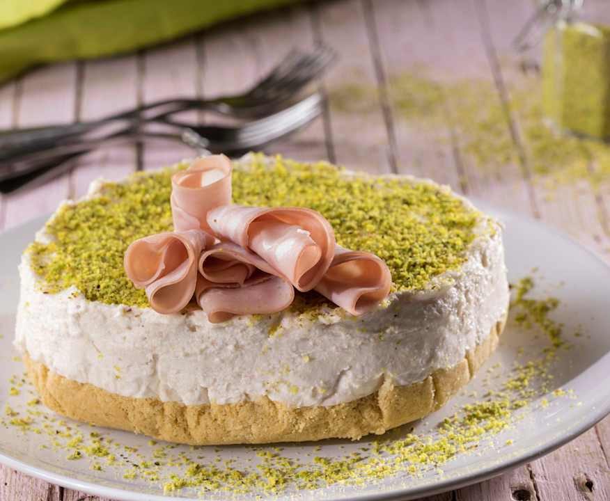 Cheesecake allo stracchino e mortadella con pistacchi Protein