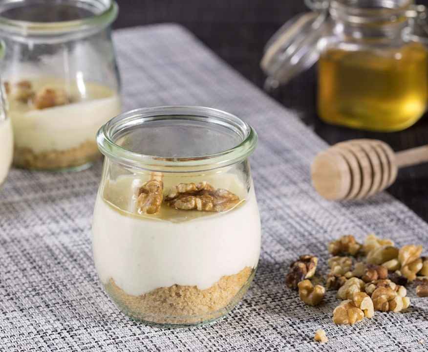 Cheesecake in bicchierino al gorgonzola e noci con miele Protein