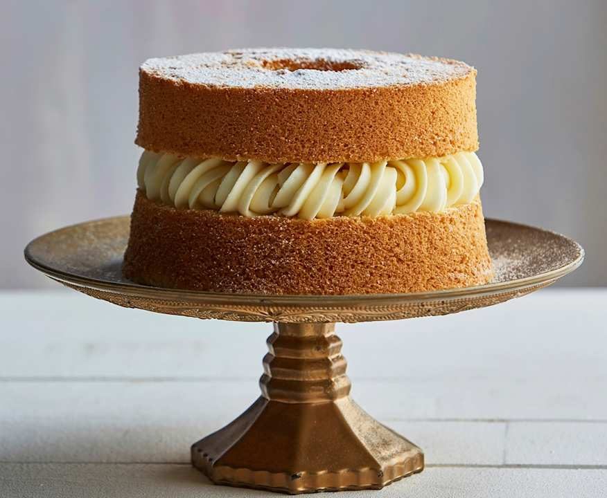 Chiffon cake alla vaniglia con crema al latte Protein