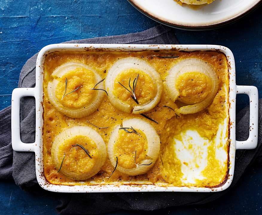 Cipolle ripiene di zucca e rosmarino
