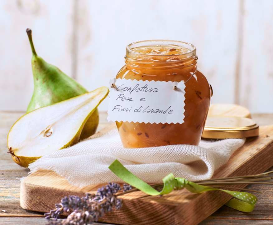 Confettura di pere e fiori di lavanda Low Carb