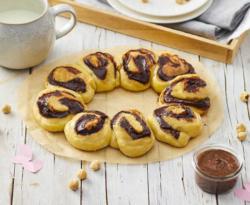Coroncine di pan brioches alla crema gianduia Low Carb