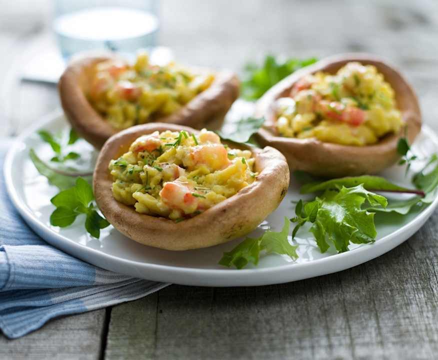 Craquelin con uova strapazzate e gamberetti Protein