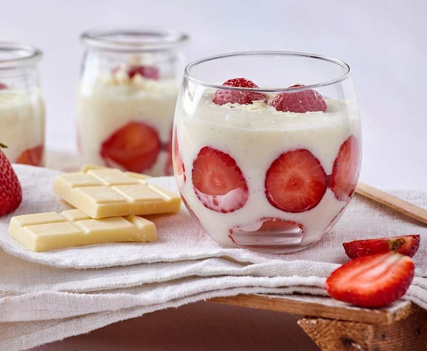 Crema al cioccolato bianco con fragole