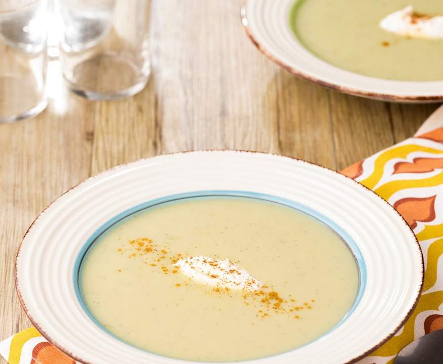 Crema fredda di piselli con yogurt greco e paprika Low Carb