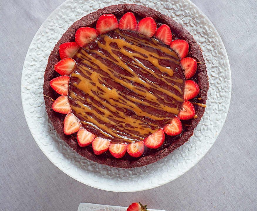 Crostata al cioccolato e salsa al caramello Low Carb
