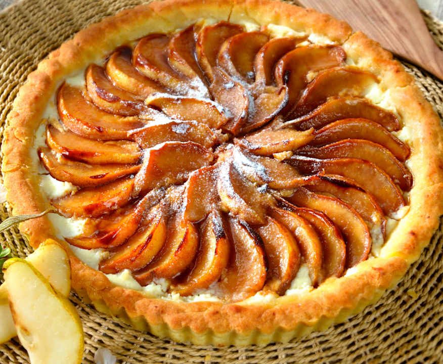 Crostata con crema di ricotta e pere caramellate Protein