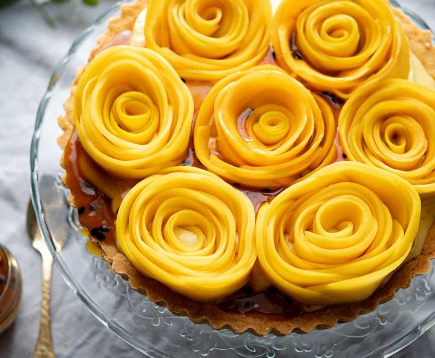 Crostata mango e frutto della passione con crema bavarese Low Fat