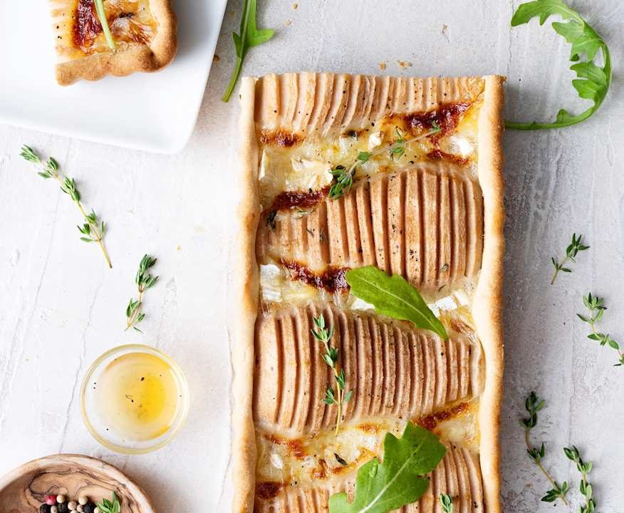 Crostata salata con pere, Brie e prosciutto Protein