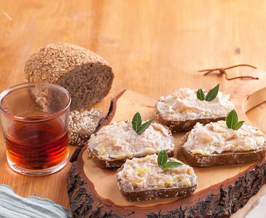 Crostini integrali con lardo, mele e pancetta Low Fat