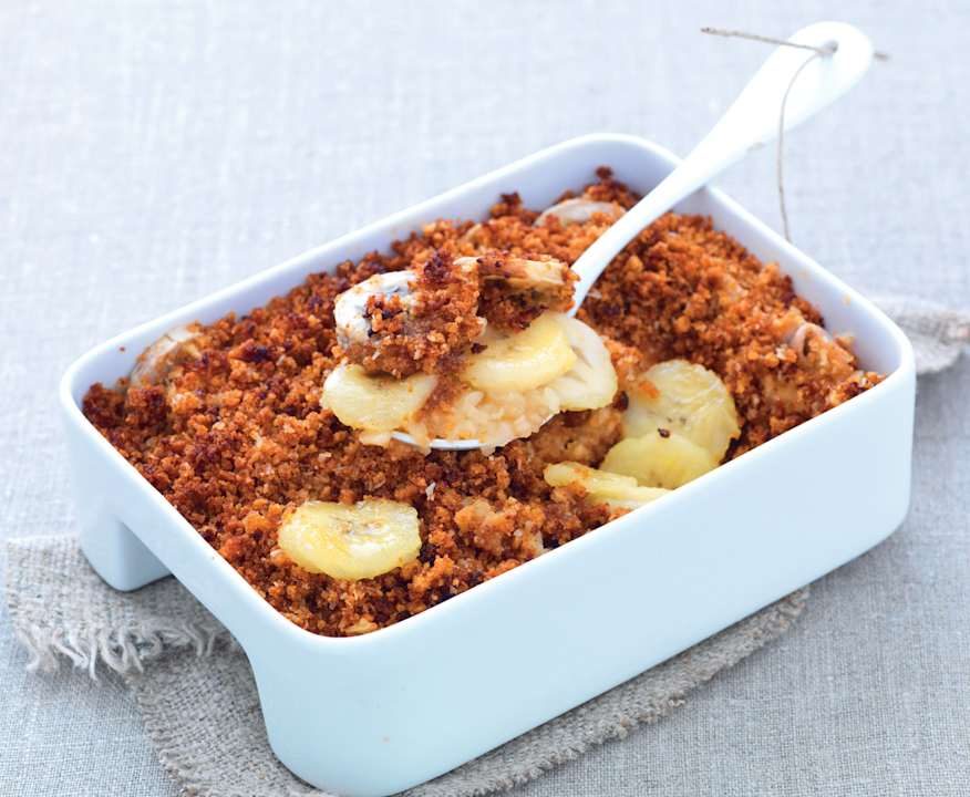 Crumble al pane speziato, cocco e banana Low Fat