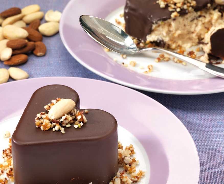 Cuori di cioccolato ripieni di semifreddo al croccante Low Fat