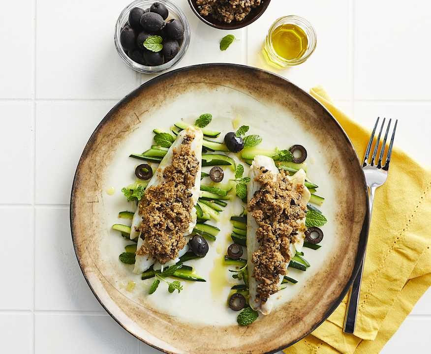 Filetti di orata con panure alle olive e zucchine Low Carb