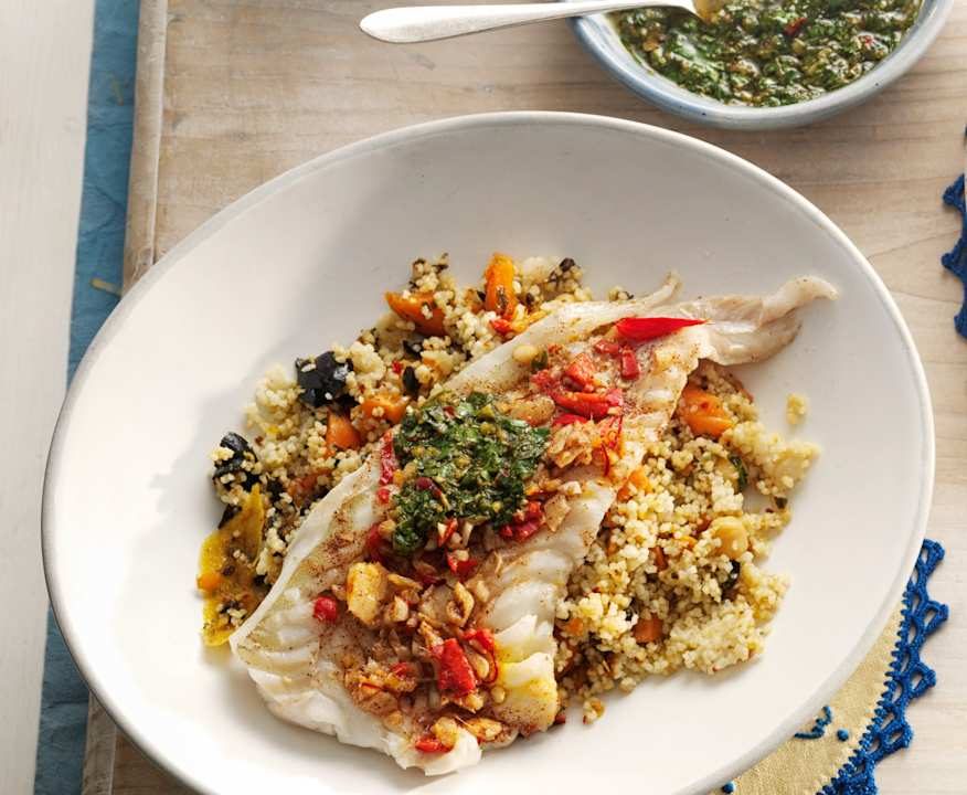 Filetti di pesce marinato con salsa chermoula e insalata di cous cous Protein