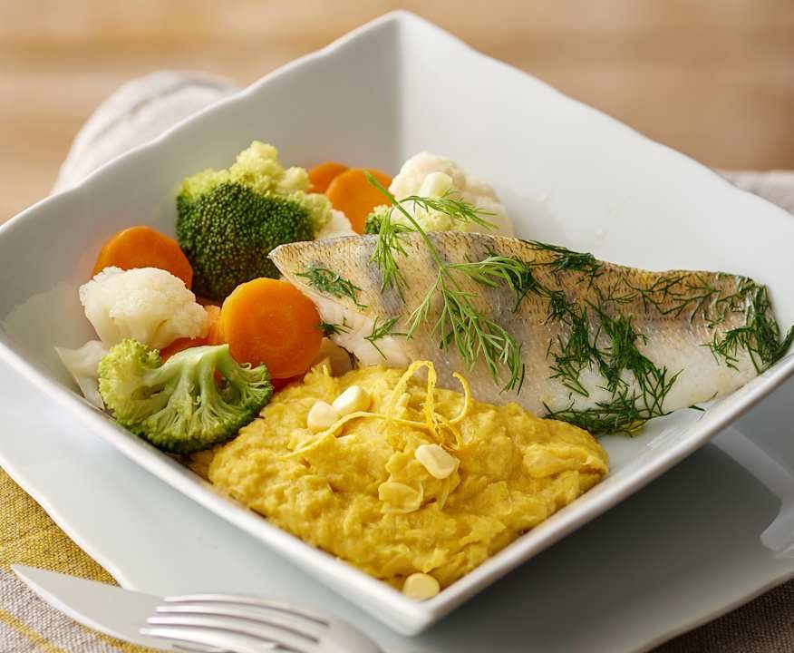 Filetti di pesce persico con polenta di mais fresco Low Carb
