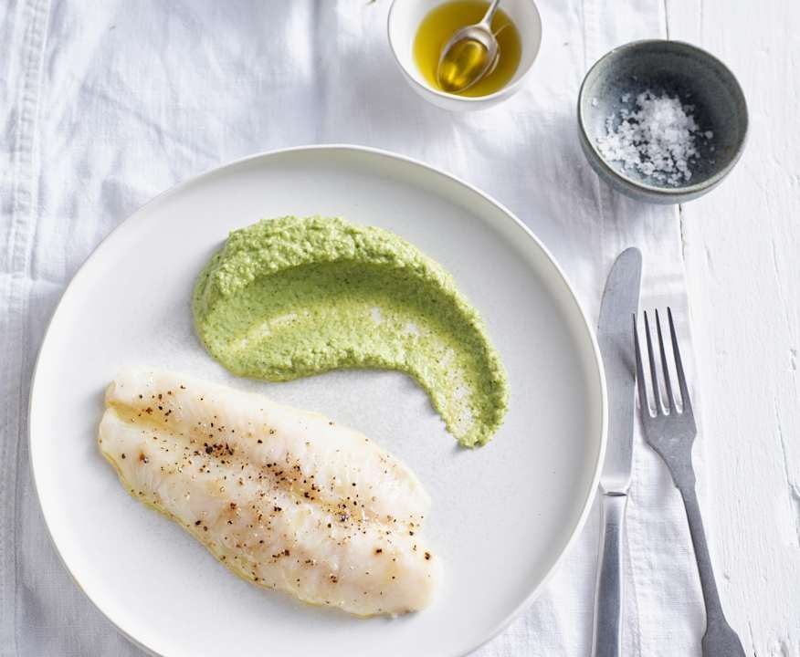 Filetti di trota con purea di broccoli