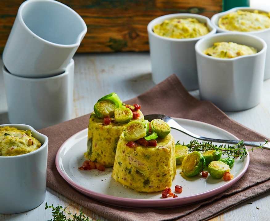 Flan ai cavoletti di Bruxelles, speck e Pecorino Romano Low Fat