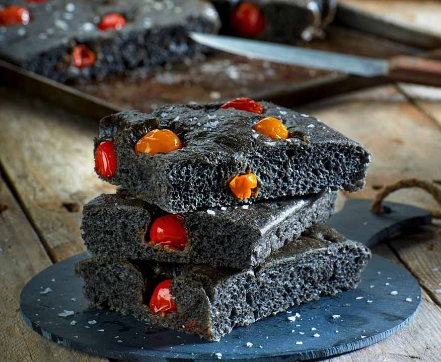 Focaccia al carbone vegetale Protein
