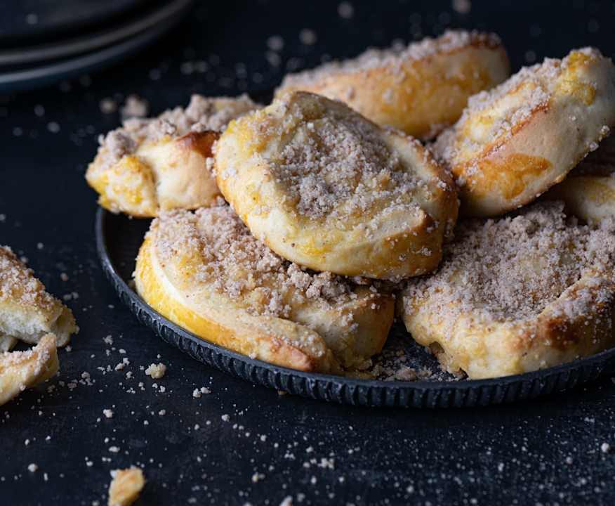 Focaccine con crema di mele e crumble Low Fat