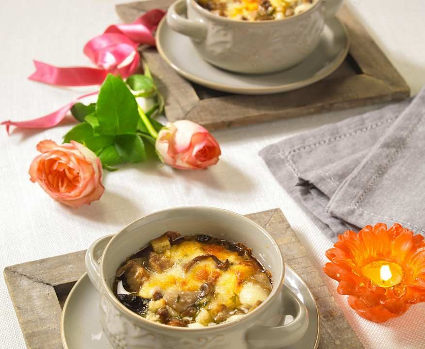 Funghi e provolone in cocotte (per 2 persone) Protein