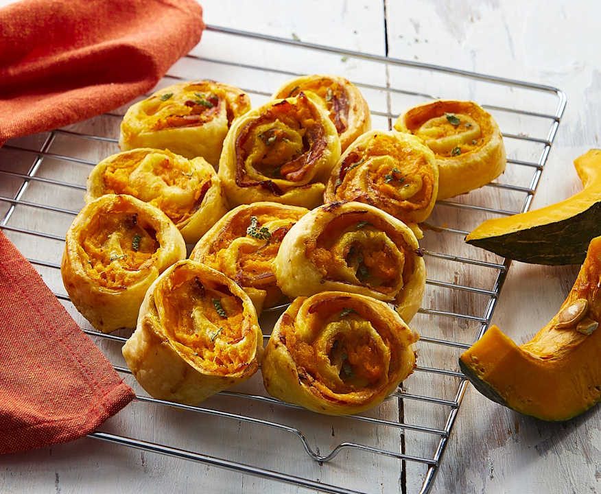 Girelle di sfoglia con crema di zucca e speck Low Carb