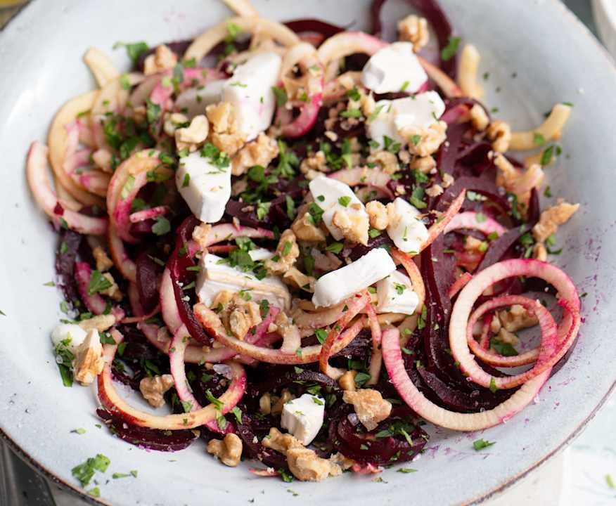 Insalata di barbabietola con caprino e noci Low Fat