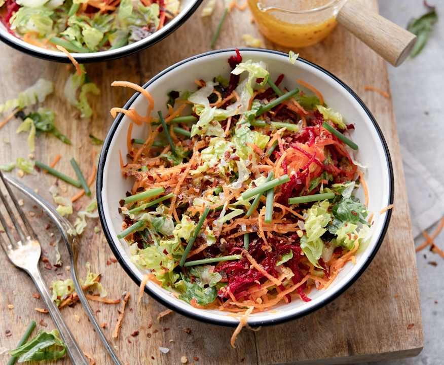 Insalata di barbabietole, lattuga e carote Low Carb
