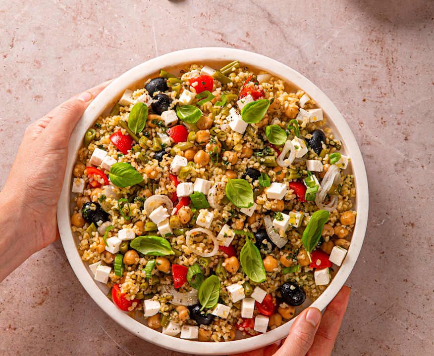 Insalata di bulgur con ceci, pomodorini, fagiolini e cipollotti Low Carb