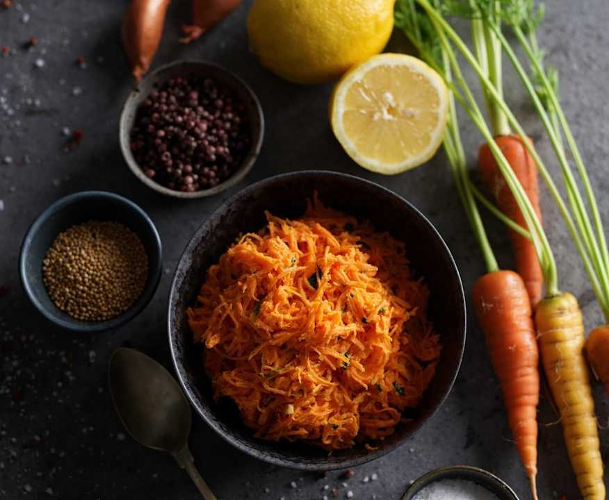 Insalata di carote grattugiate proteica low-carb