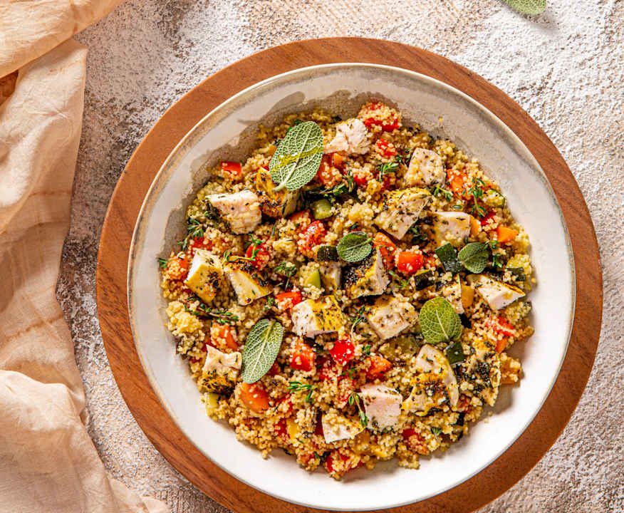 Insalata di cous cous con verdure estive e pollo Protein