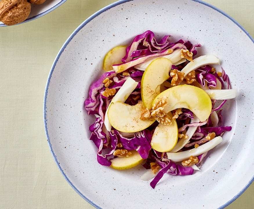 Insalata di mele, finocchi, cavolo rosso e noci Low Fat