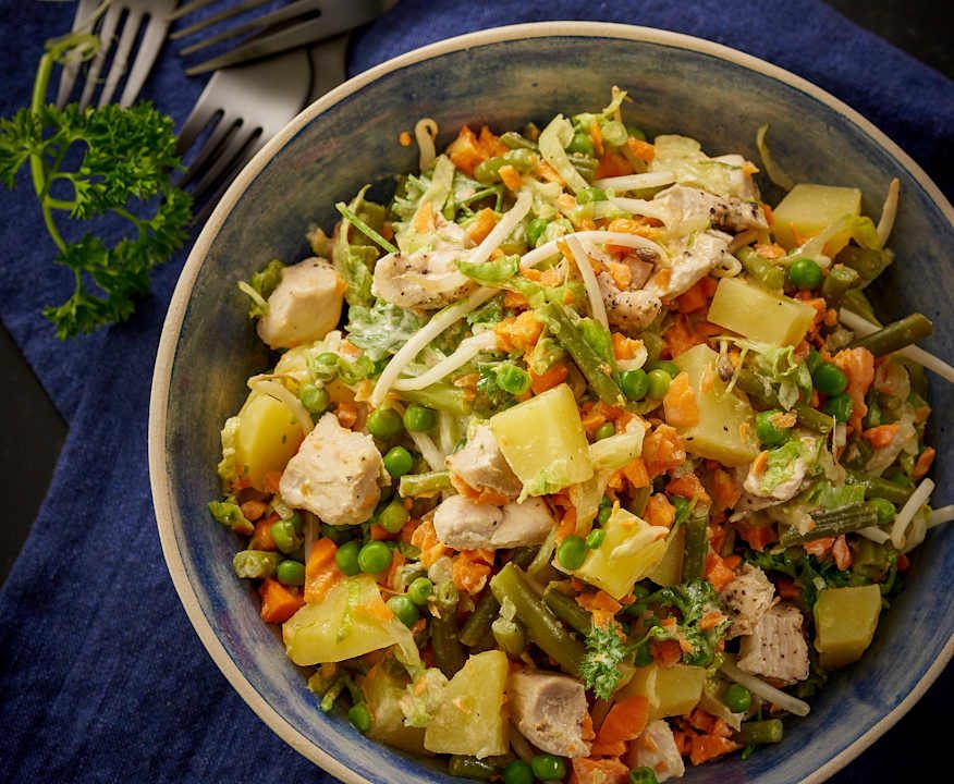 Insalata di patate e verdure con pollo Protein