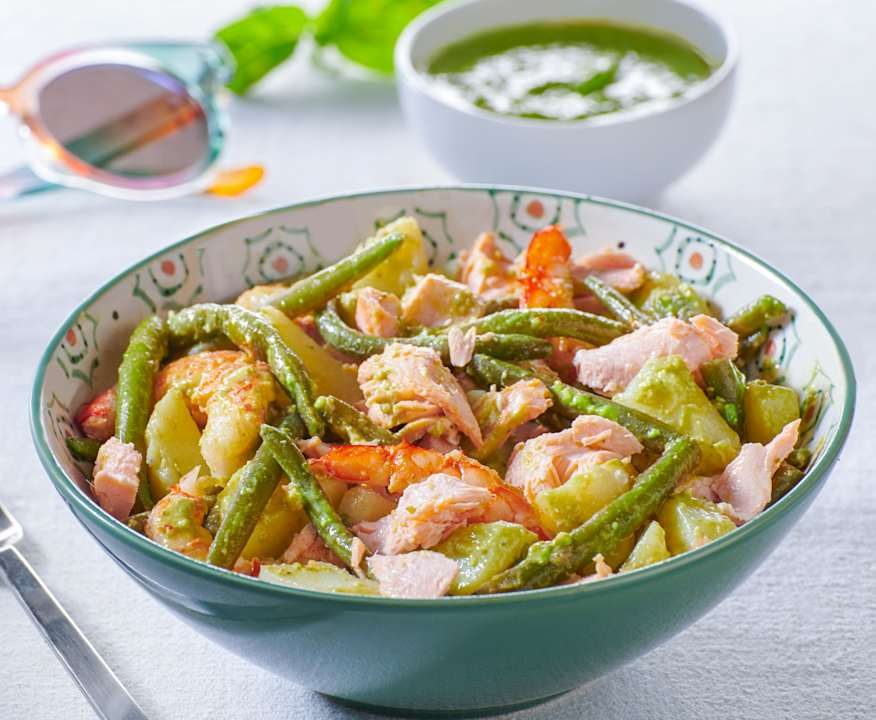 Insalata di salmone e gamberi rossi con pesto di basilico Low Carb