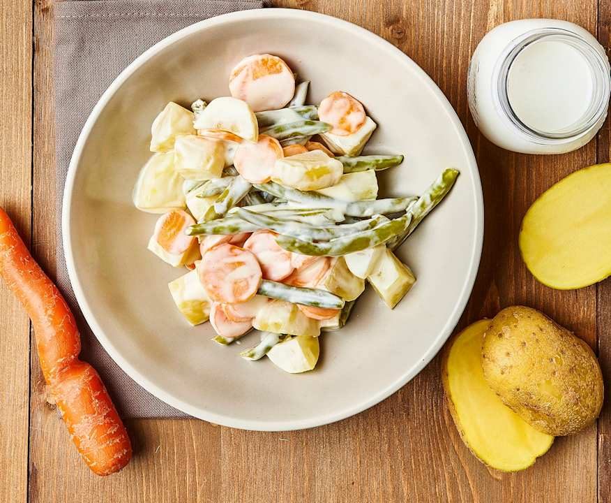 Insalata tiepida di verdure con condimento alla senape Low Carb