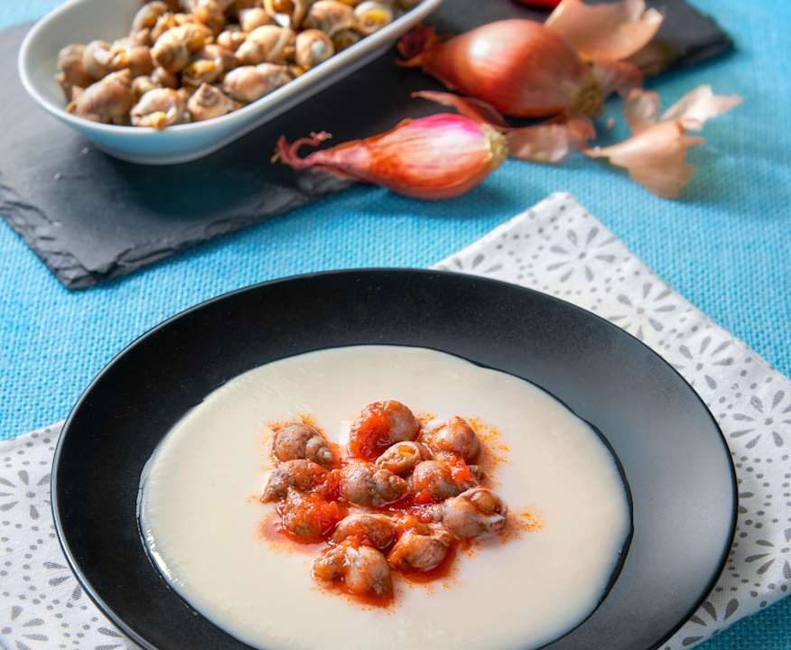 Lumachine piccanti su crema di fagioli cannellini Protein