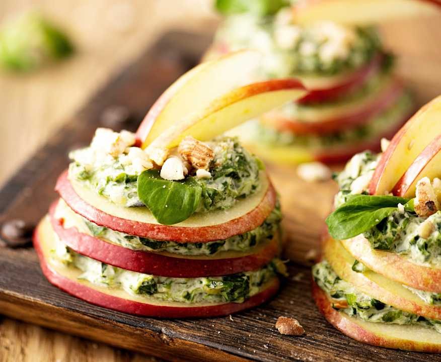 Millefoglie di mele con crema di valeriana e noci Protein